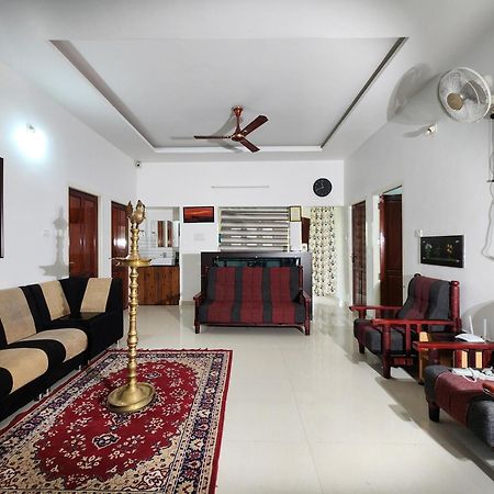 Happyhomes Homestay Thiruvananthapuram Екстер'єр фото