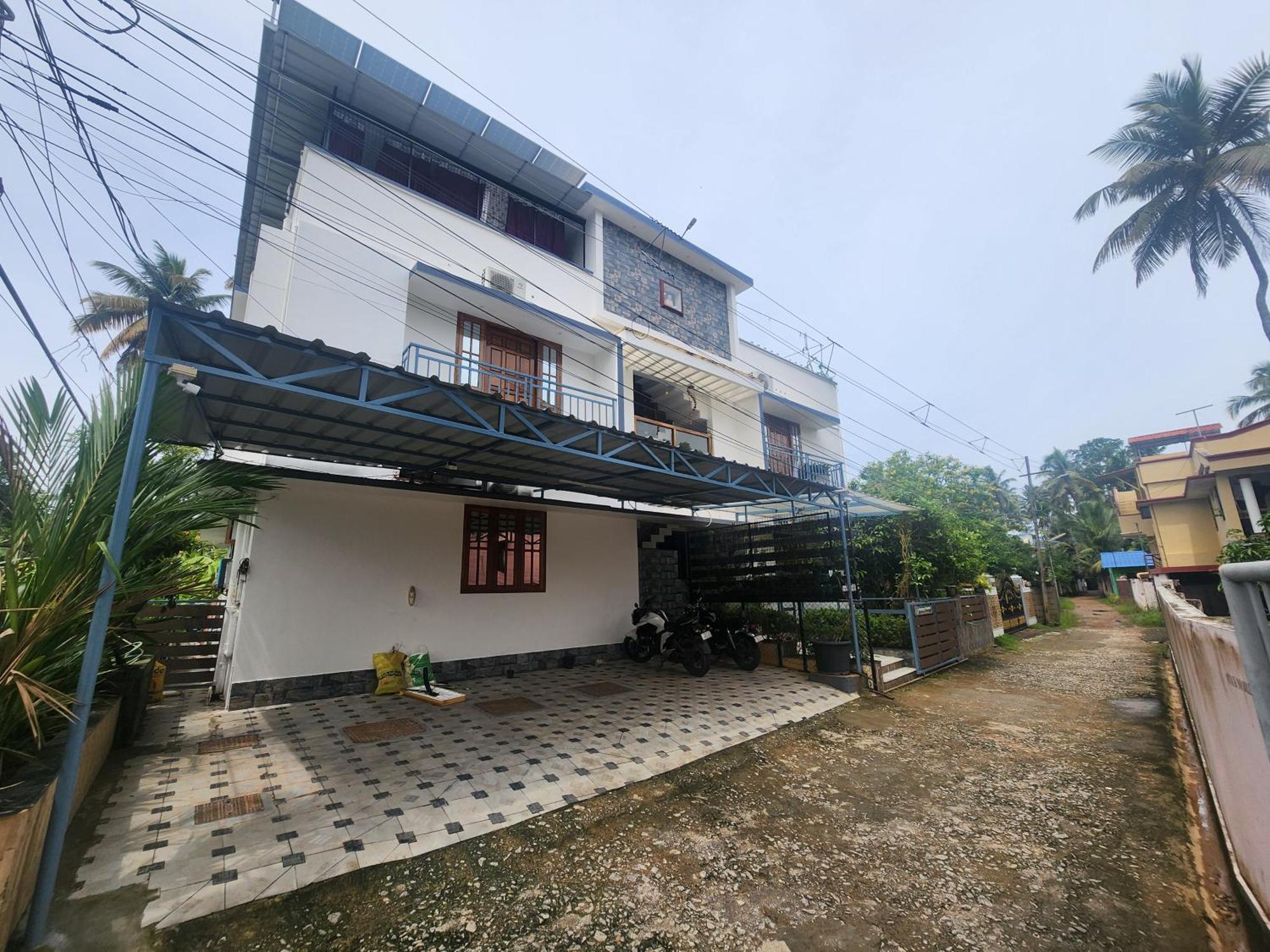 Happyhomes Homestay Thiruvananthapuram Екстер'єр фото